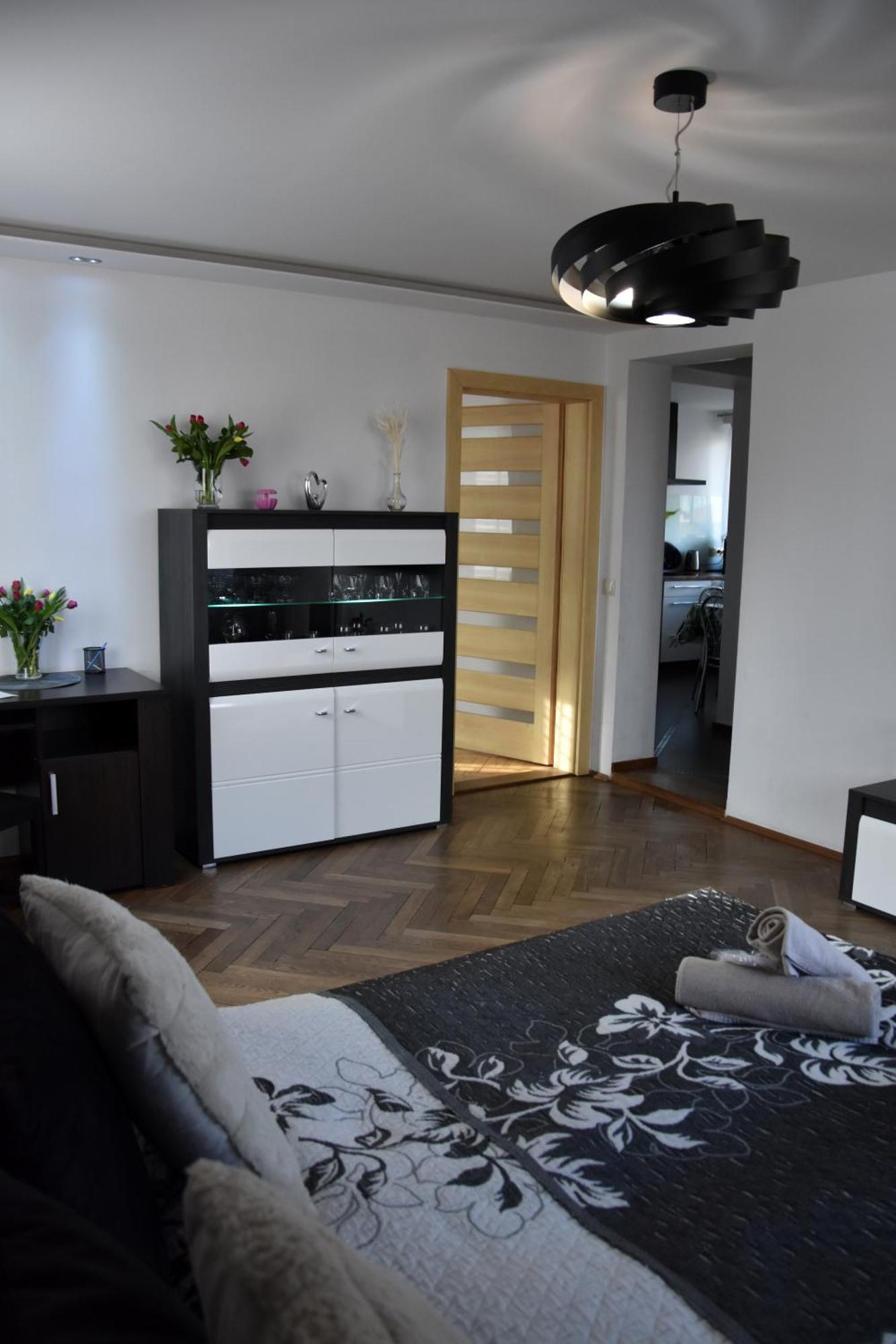 Apartament Night Premium Краков Экстерьер фото