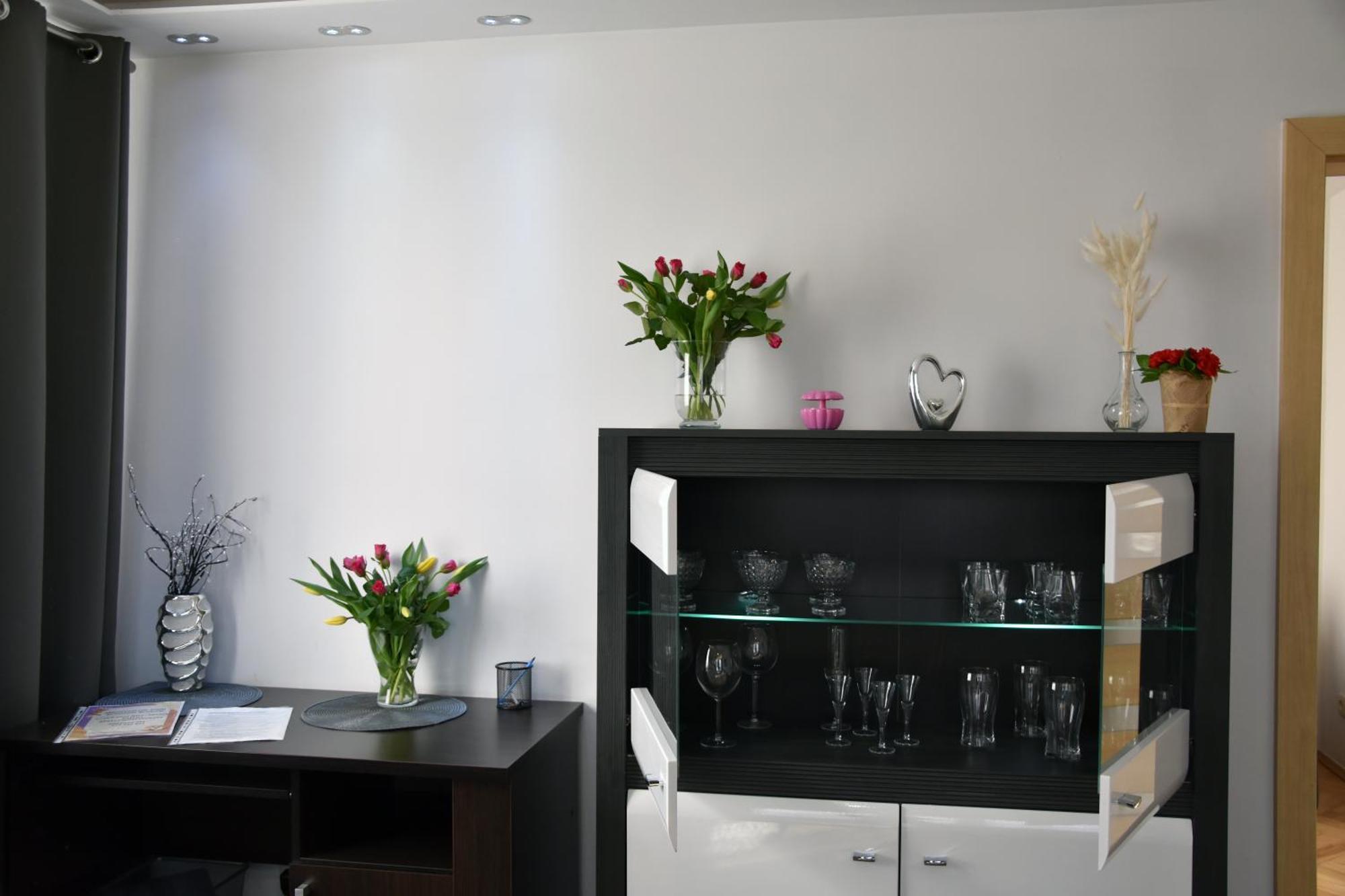 Apartament Night Premium Краков Экстерьер фото