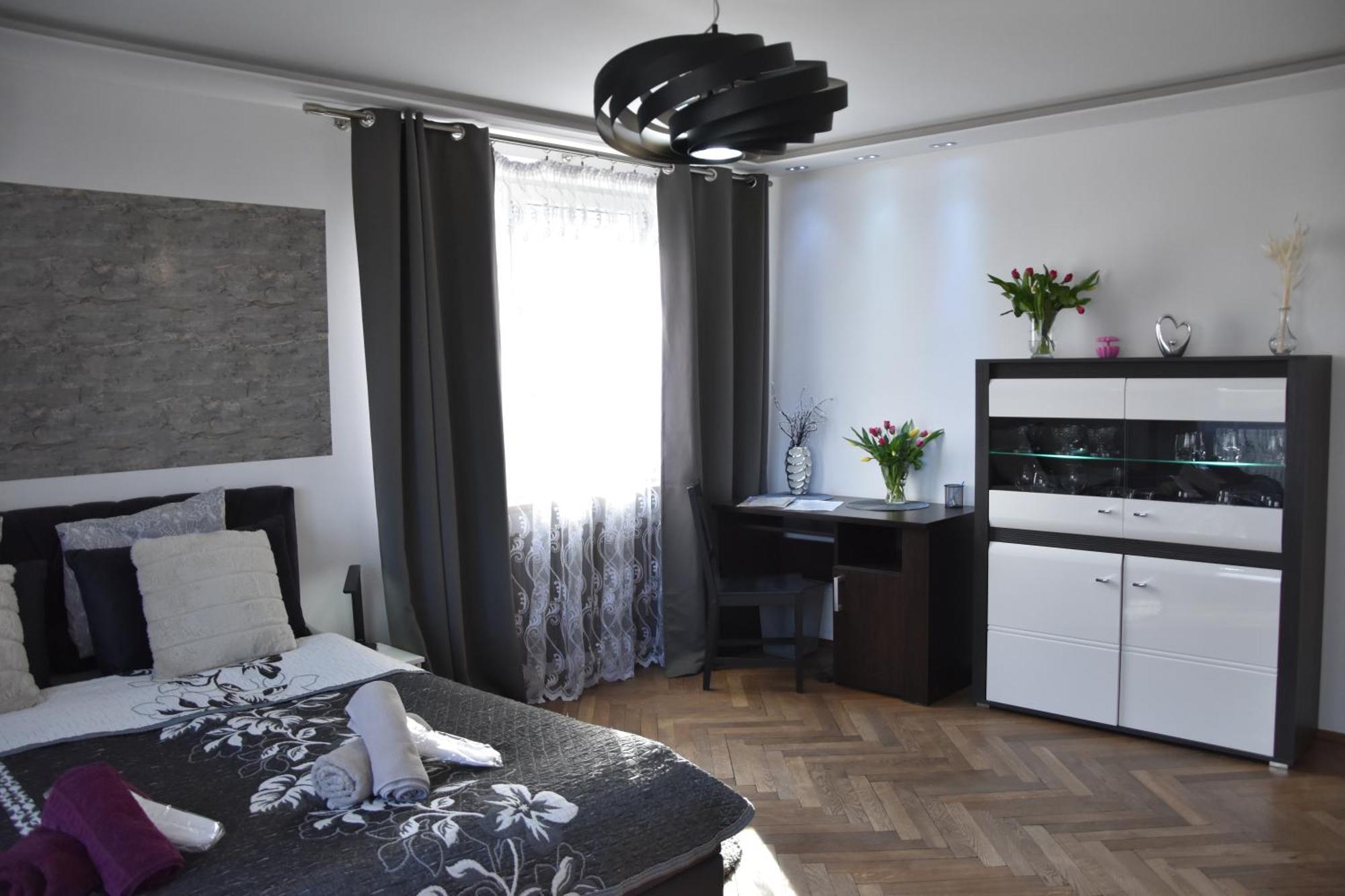 Apartament Night Premium Краков Экстерьер фото