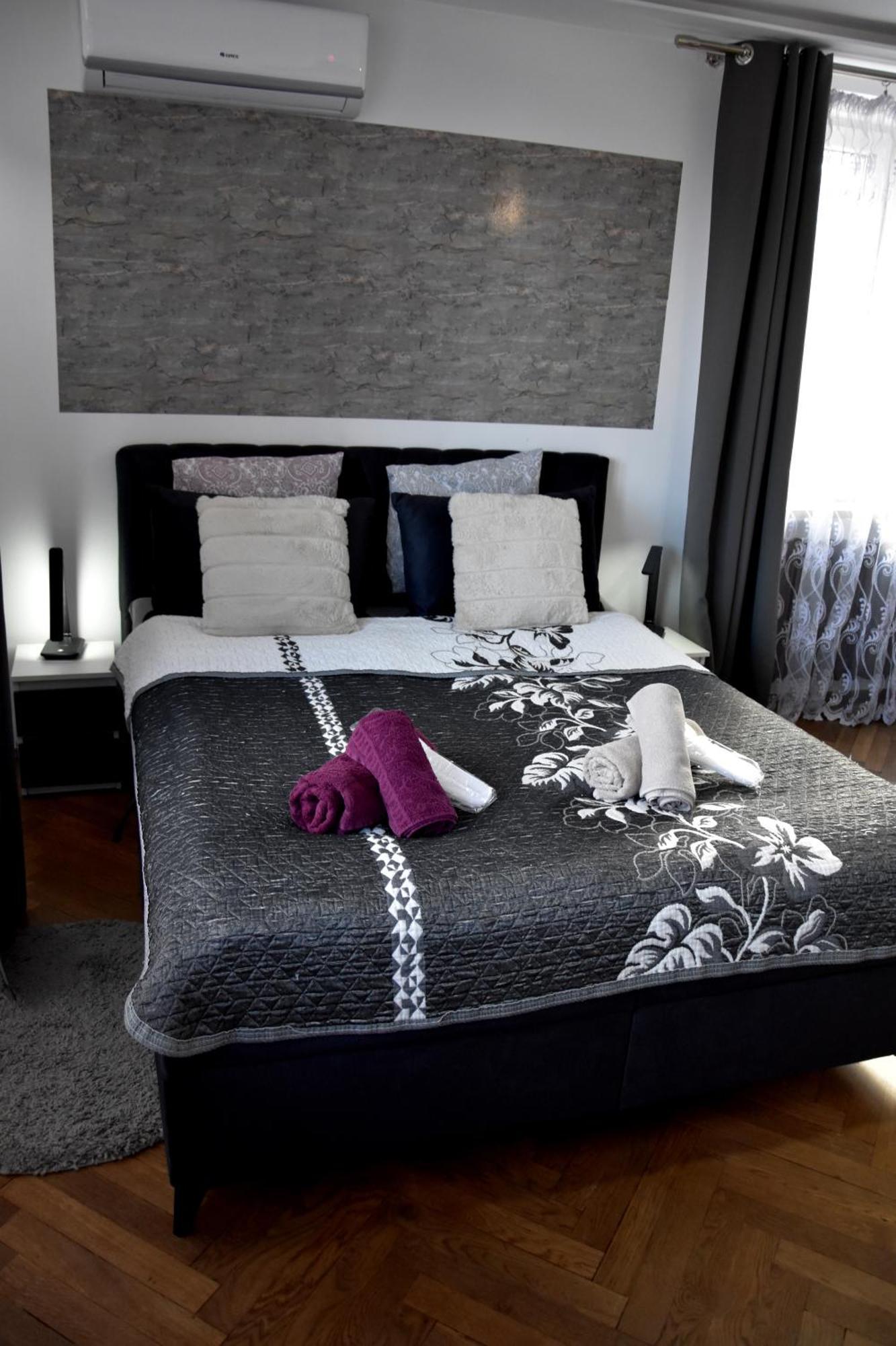 Apartament Night Premium Краков Экстерьер фото